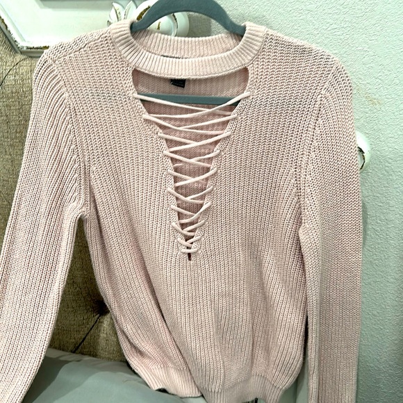 Ladies Sweater - Picture 1 of 1